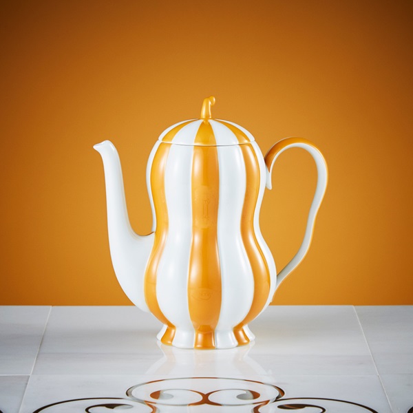 bacha-coffee-pot-hoffmann-orange-and-white-550ml-1000x1000